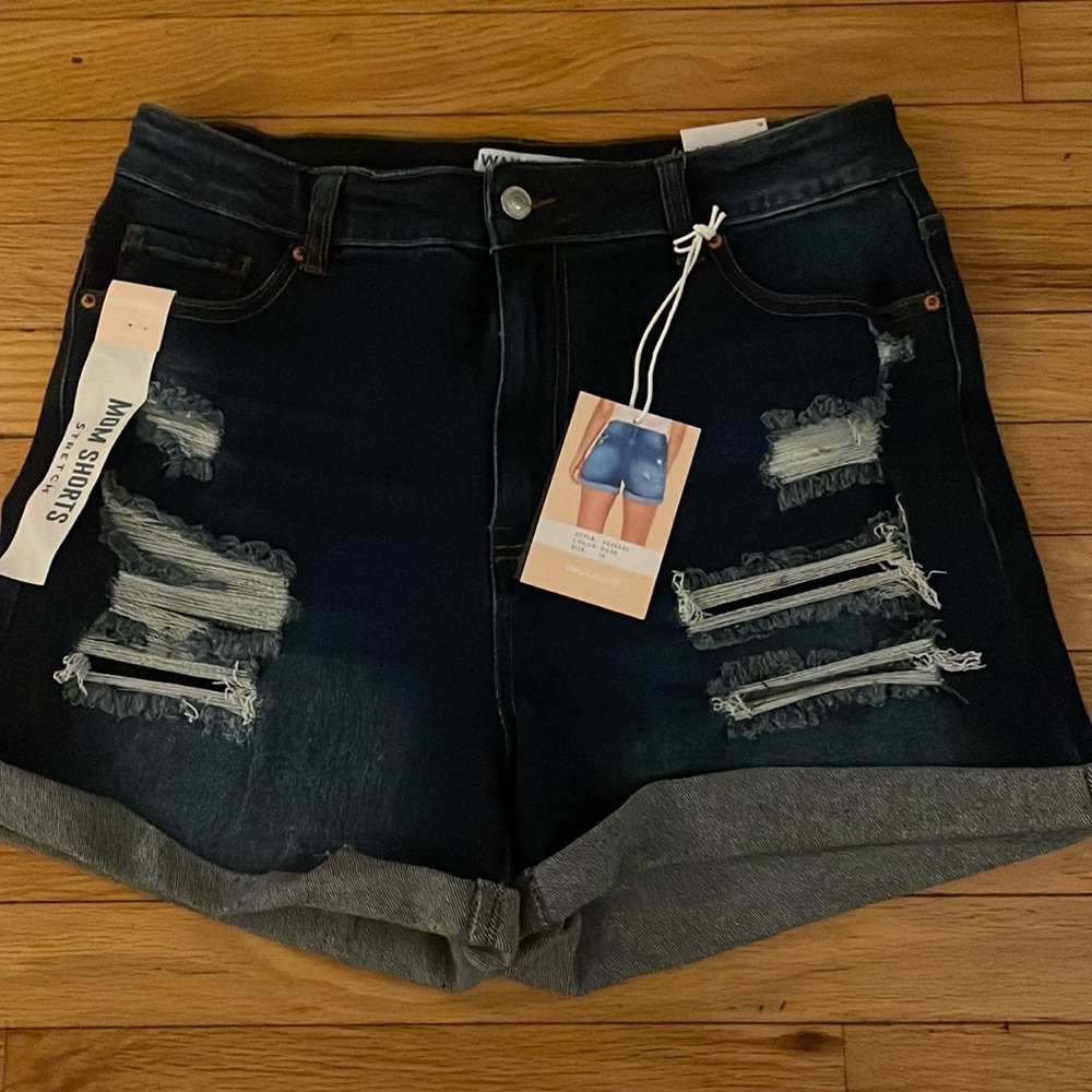 NWT Wax Jean Mom Shorts 1X Stretch